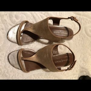 Donald J. Pliner Sandals Size 10
